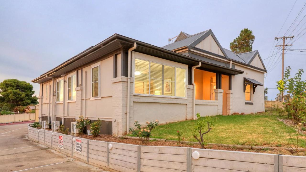 Canowindra Riverview Motel Экстерьер фото